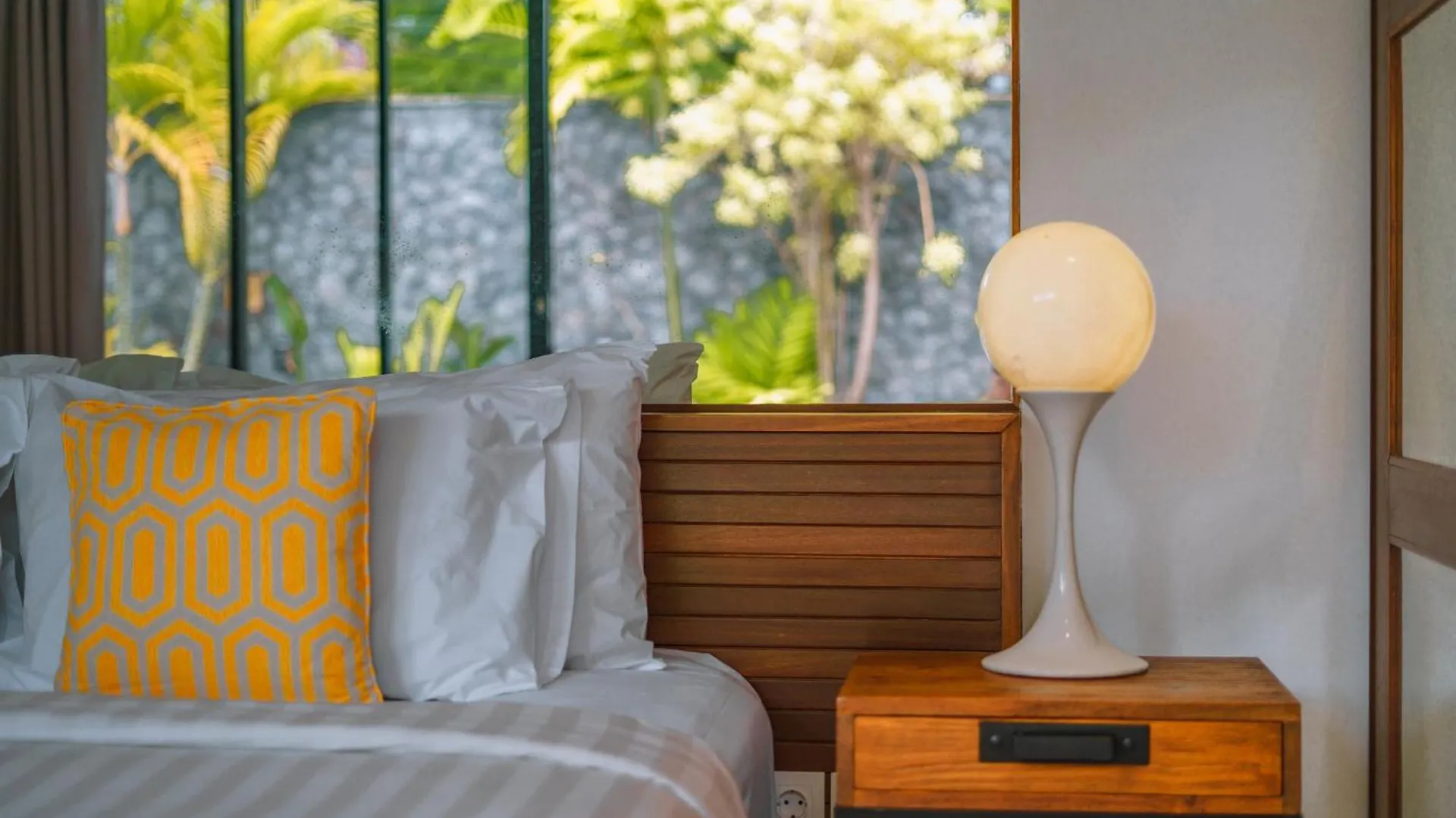 Villa Yasmee : Cozy And Modern 2 Bedroom W/ Pool In Seminyak !  塞米亚克