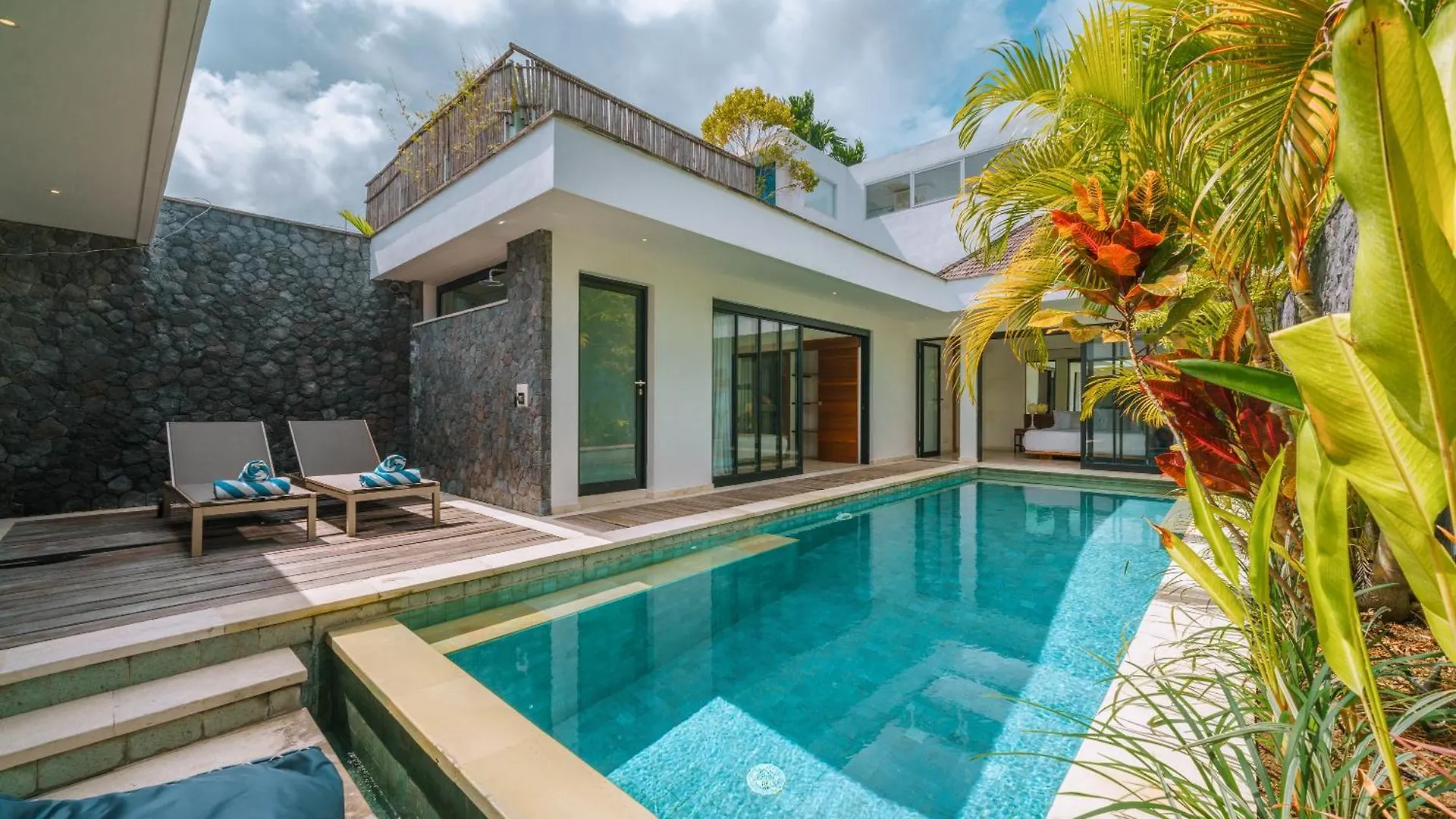 Villa Yasmee : Cozy And Modern 2 Bedroom W/ Pool In Seminyak !