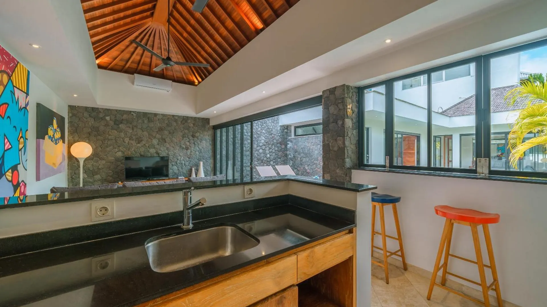 Villa Yasmee : Cozy And Modern 2 Bedroom W/ Pool In Seminyak ! 塞米亚克